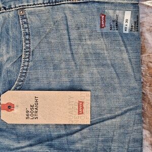 569 Loose Straight Levi's